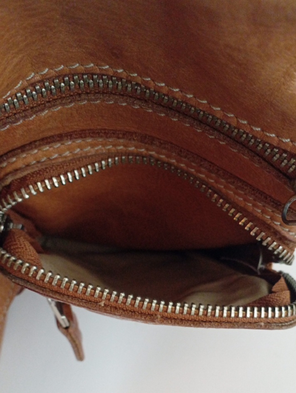 Roots Iconic Village Tribe Leather Embossed Crossbody Adjustable Strap Tan Bag - Picture 14 of 16